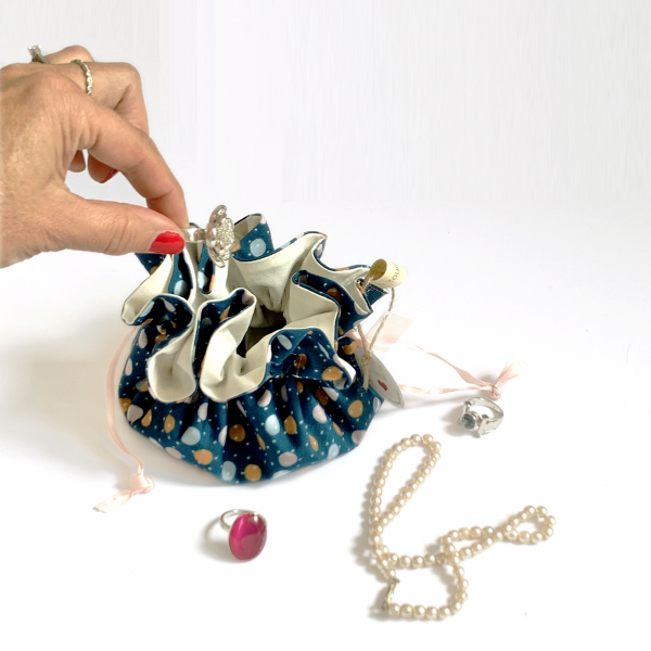 La Fourmi Elé | Pochette à bijoux compartimentée La Fourmi Elé | Pochette à bijoux compartimentée